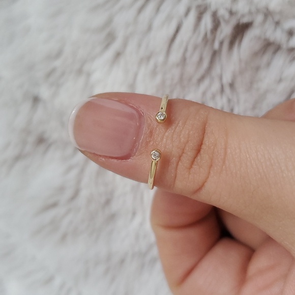 Mejuri Accessories - Mejuri 14k Gold Open Diamond Ring